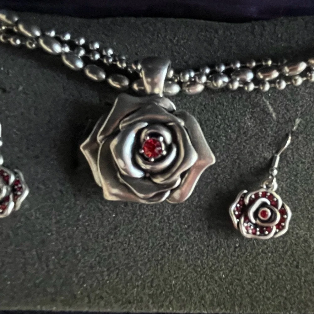 Montana Silversmiths Silver and Red Rose Necklace - Picture 2 of 2